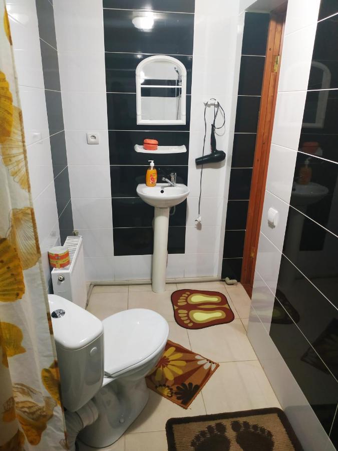 Hotel V Ulyanu Jaremče Exteriér fotografie