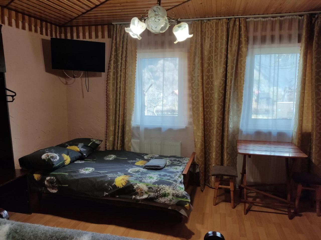 Hotel V Ulyanu Jaremče Exteriér fotografie