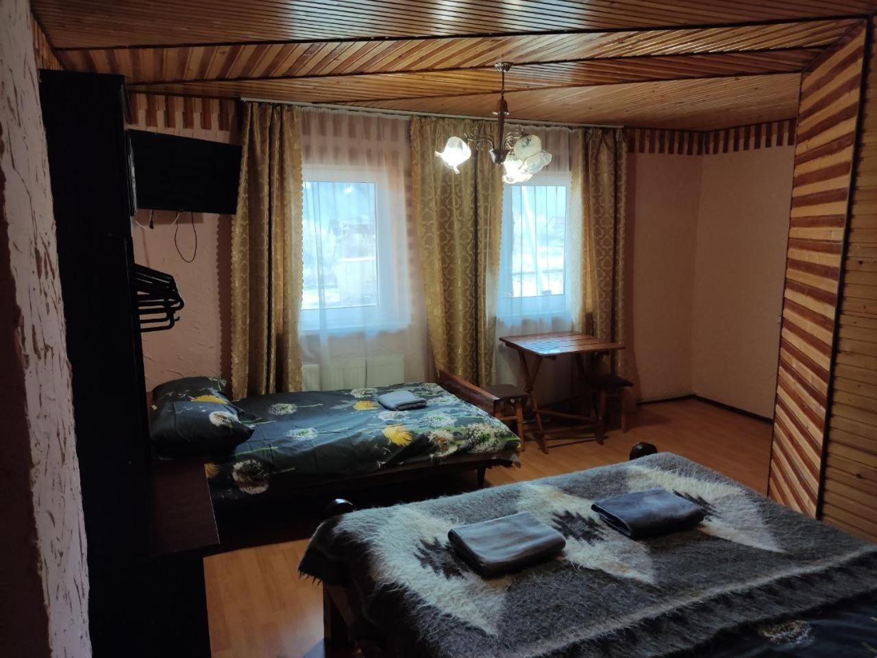 Hotel V Ulyanu Jaremče Exteriér fotografie