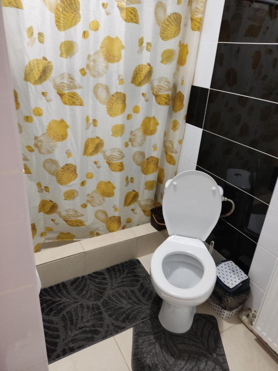 Hotel V Ulyanu Jaremče Exteriér fotografie